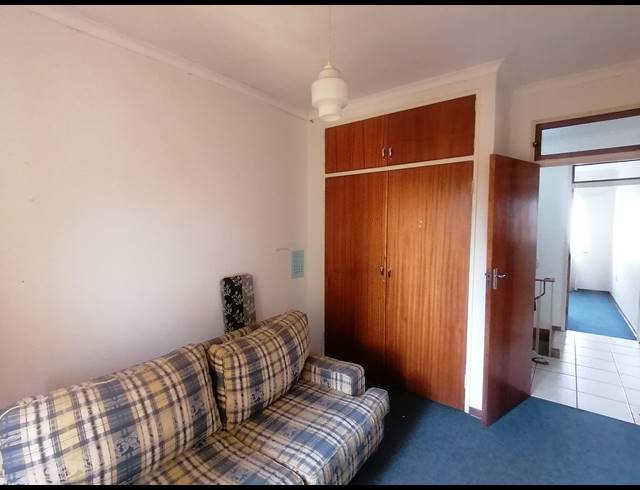 3 BEDROOM APARTMENT SOLD IN STILFONTEIN EXT 3